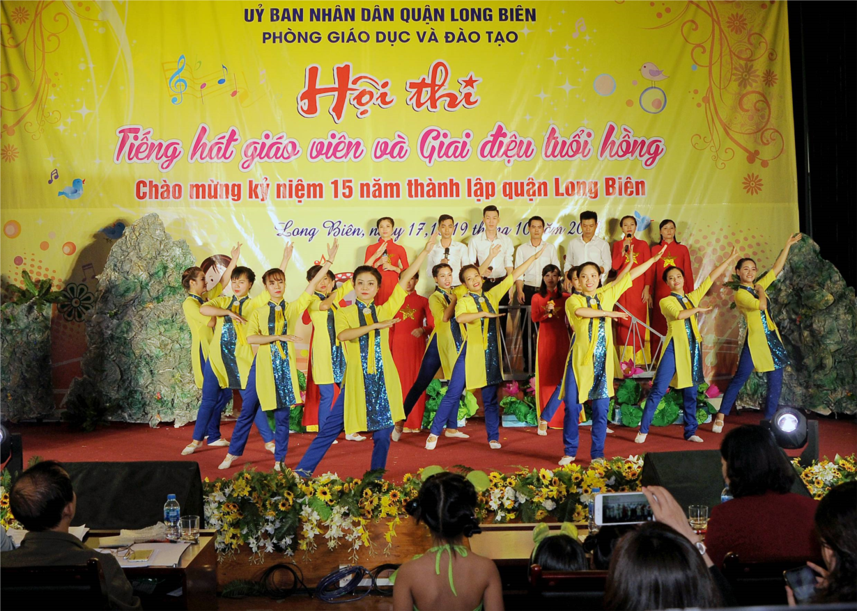 Hội thi Tiếng hát giáo viên - Giai điệu tuổi hồng năm học 2018-2019 (27).jpg